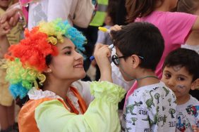 ÇOCUKLAR BAYRAM SEVİNCİNİ ERKEN YAŞADI (3)