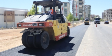 BÜYÜKŞEHİR’DEN DEFORME OLAN YOLLARDA ASFALT ÇALIŞMASI (5)