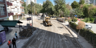 BÜYÜKŞEHİR'DEN ASFALT HAMLESİ (3)