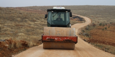 BOZOVA KIRSALINDAKİ YOLLAR SİL BAŞTAN YAPILIYOR (4)
