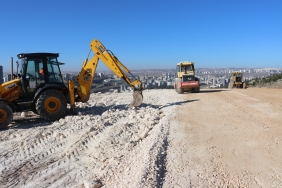 ŞANLIURFA’DA ULAŞIMI RAHATLATACAK YENİ YOL PROJELERİ HIZ KAZANDI (4)