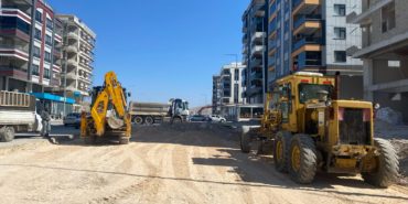 FEVZİ ÇAKMAK BULVARI’NDA SICAK ASFALT HAZIRLIKLARI SÜRÜYOR (2)