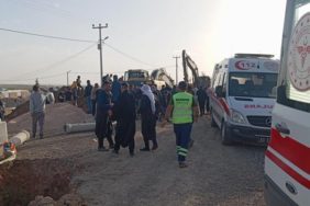 Şanlıurfa'da kanalizasyon kazısı sırasında toprak altında kalan işçiler aranıyor